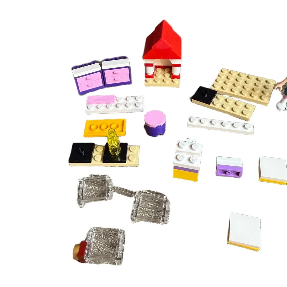 LEGO Friends Mini Doll Furniture Bricks Lot Mixed Pieces 2.6oz Multicolor
